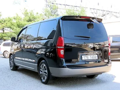 Hyundai Starex