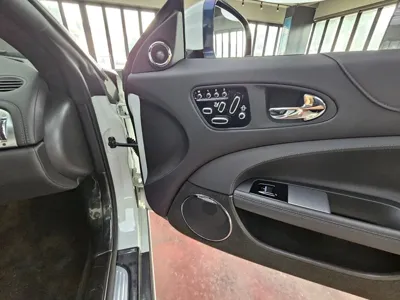 Jaguar XKR