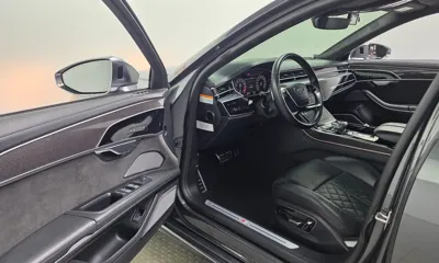 Audi S8