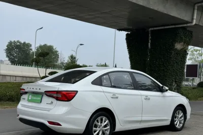 Roewe i5