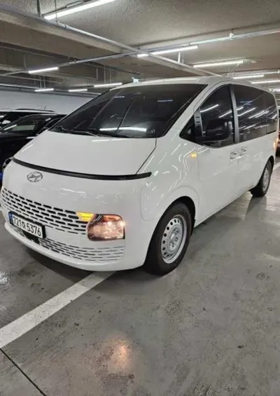 Hyundai Staria