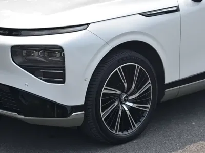 Xpeng G9