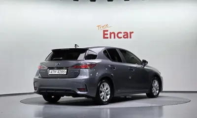 Lexus CT200h