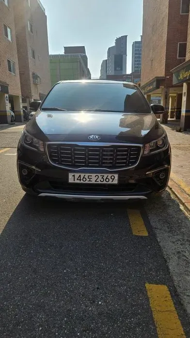 Kia Canival
