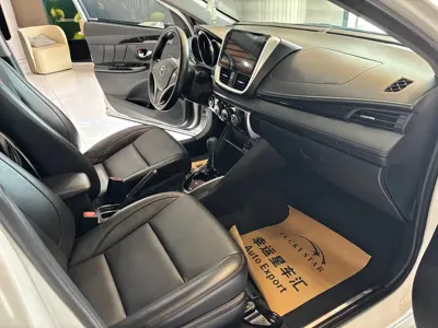 Toyota Yaris L