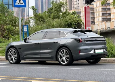 Zeekr 001