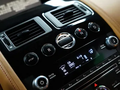Aston Martin V8 Vantage