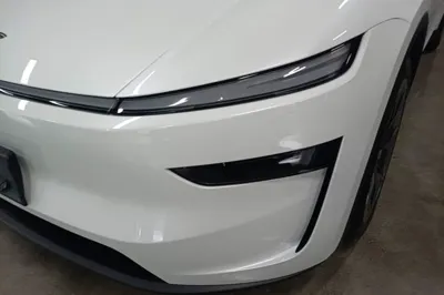 Tesla Model Y L