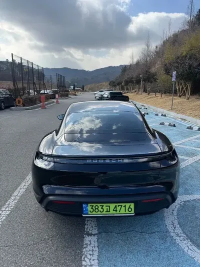 Porsche Taycan