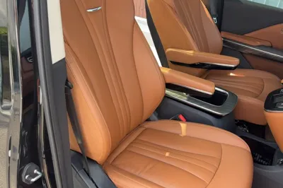 Hongqi HQ9
