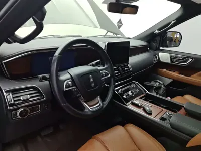 Lincoln Navigator
