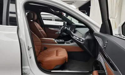 BMW i7
