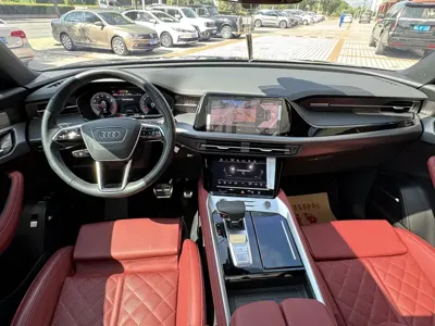 Audi Q6