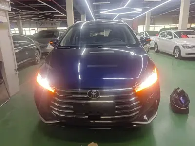 BYD MAX
