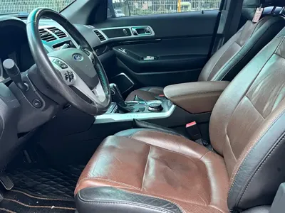 Ford Explorer (Import)