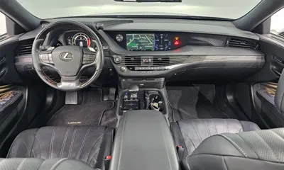 Lexus LS