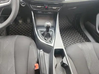 Roewe i5