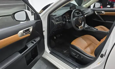 Lexus CT200h