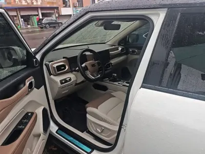 Geely ICON