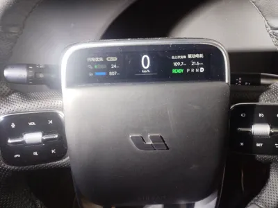 Li Auto L8