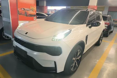 Lynk & Co 01