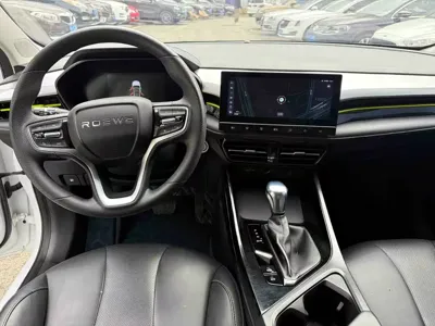 Roewe i5