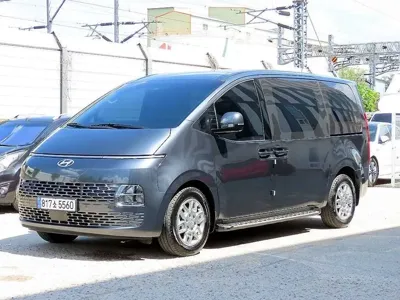 Hyundai Staria