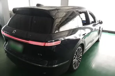 Nio ES8