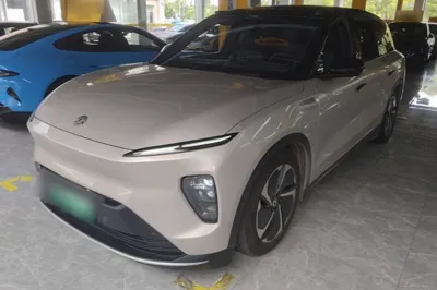 Nio ES8