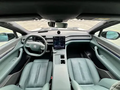 Nio ES8
