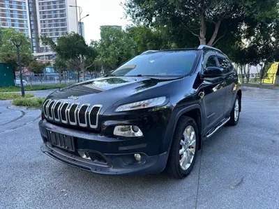 Jeep Cherokee (Import)