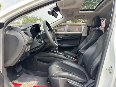 Roewe i5