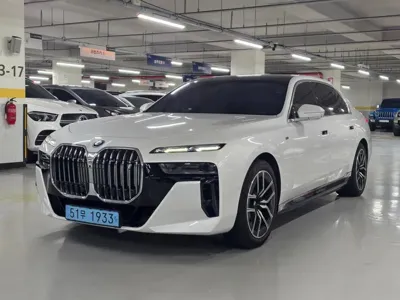 BMW i7