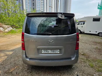 Hyundai Starex