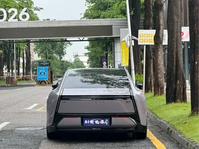 Xpeng P7