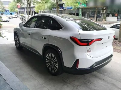 Nio EC6