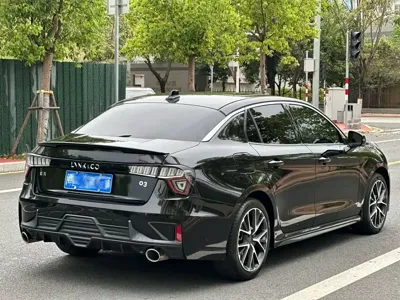 Lynk & Co 03