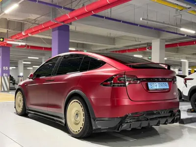 Tesla Model X