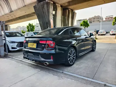 Lynk & Co 03