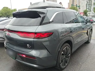 BYD 唐L