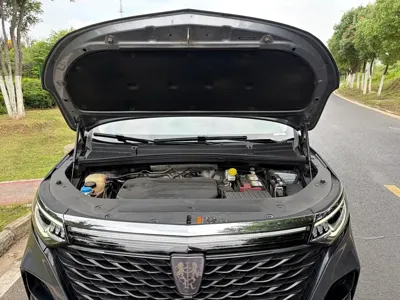 Roewe iMAX8
