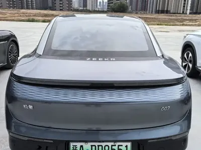 Zeekr 007