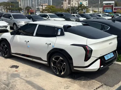 Kia EV4