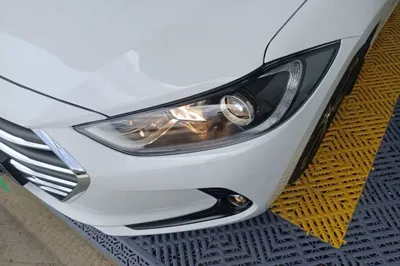 Hyundai Elantra (6th Generation