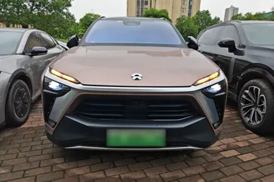 Nio ES8