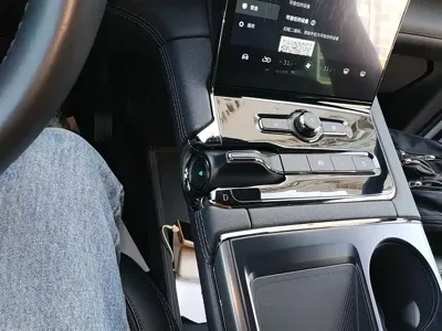 Nio ES8