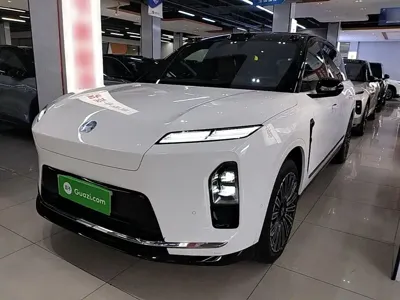 Nio ES8