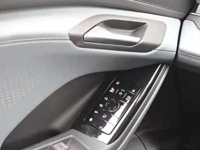 Audi 奥迪Q6L e-tron