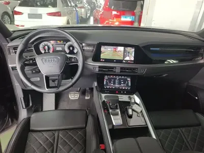 Audi Q6