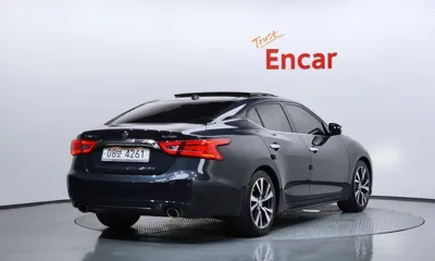 Nissan Maxima